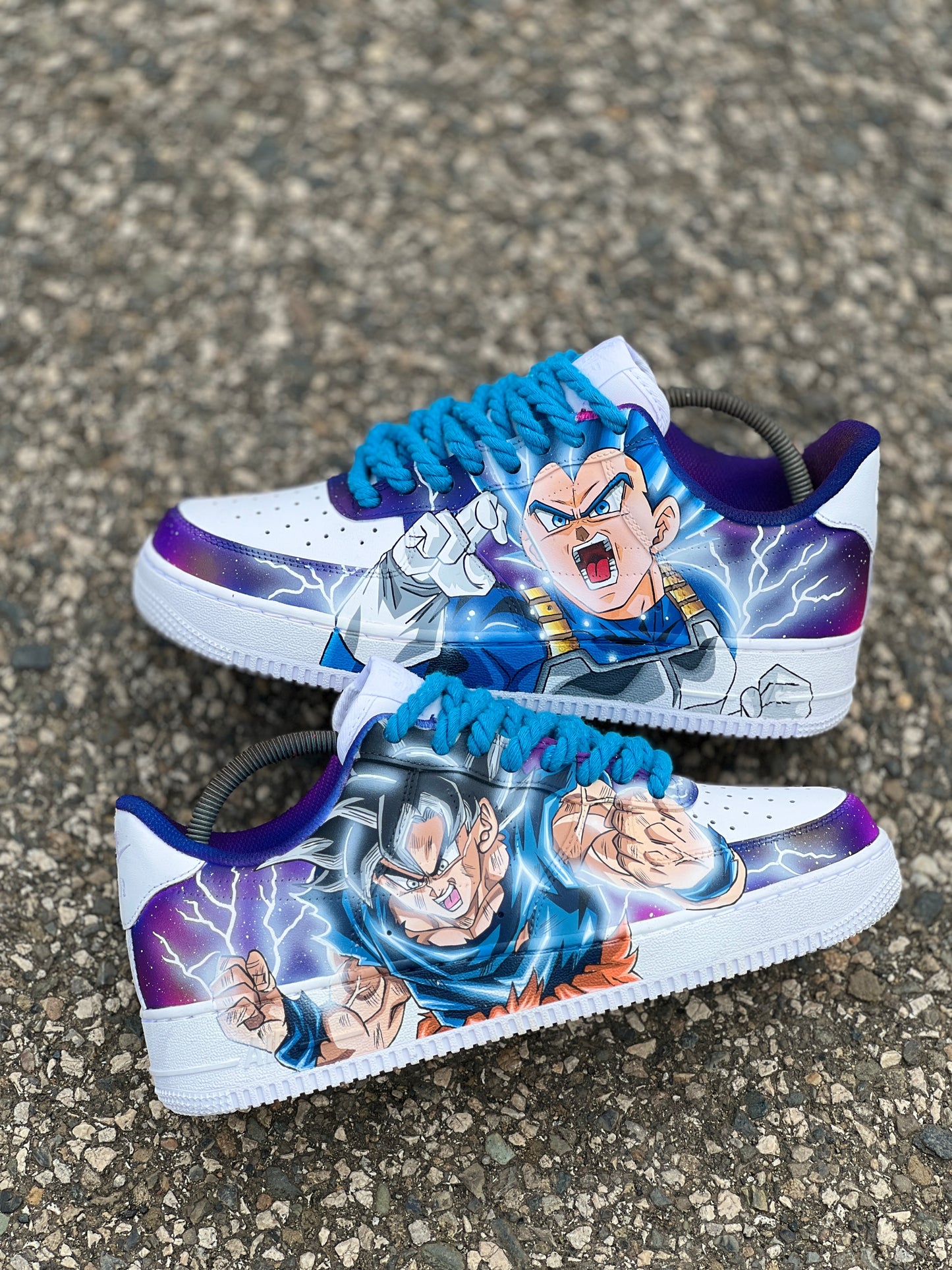 Full customs Goku y Vegeta